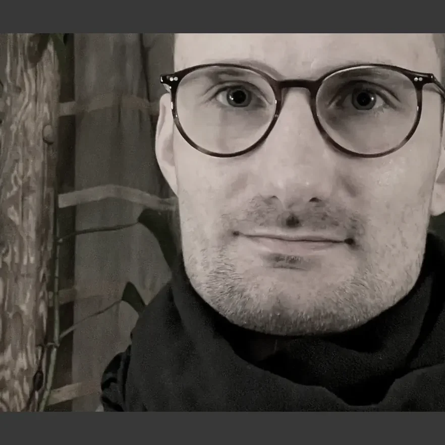 Eric Dieses Foto zeigt mich im Porträt.